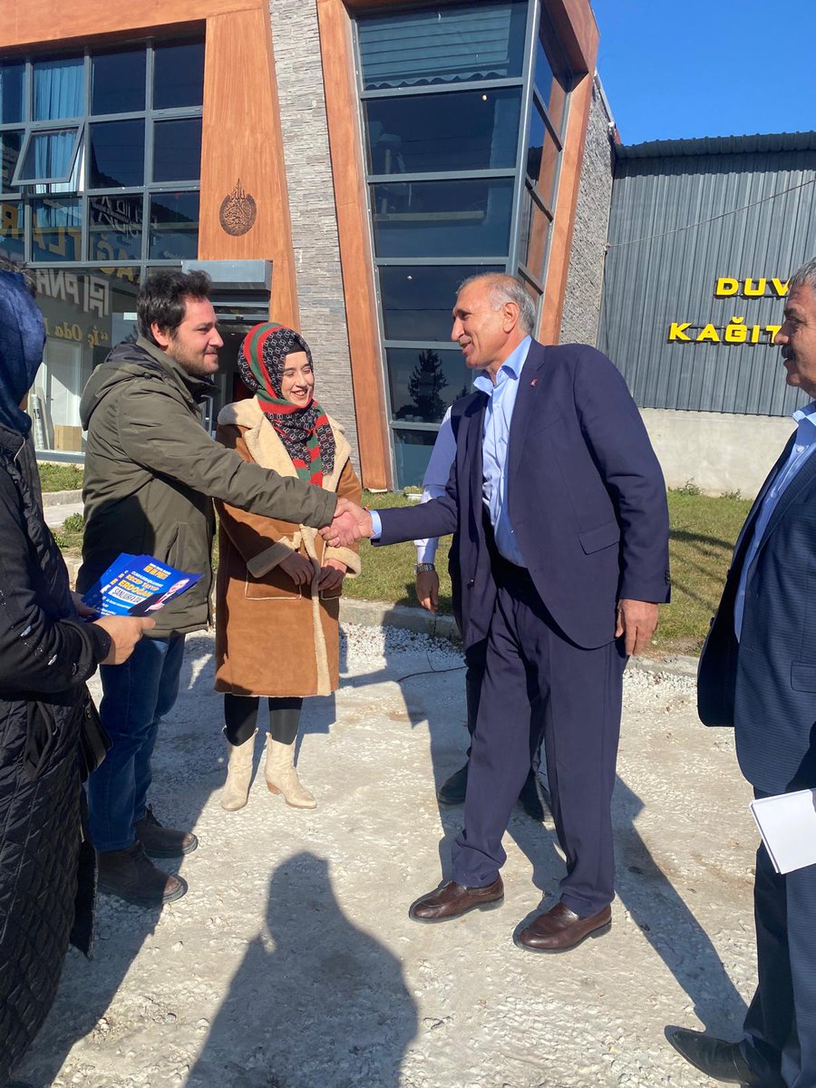 MahmutZncc's tweet photo. Büyük Gün İçin Tam Kadro Sahadayız
AK Parti Karaköprü Teşkilatımız ile birlikte;  Cumhurbaşkanımıza Sn. Recep Tayyip Erdoğan’ın teşrifleriyle gerçekleştirilecek olan;  AK Parti 8.İl Olağan Kongresine vatandaşlarımızı davet ettik.

#KaraköprüSizinleGüzel 
#KaraköprüKongreyeHazır
@RTErdogan @erkankandemir
@milhamigunbegi @avorhancelik @Karakopruak