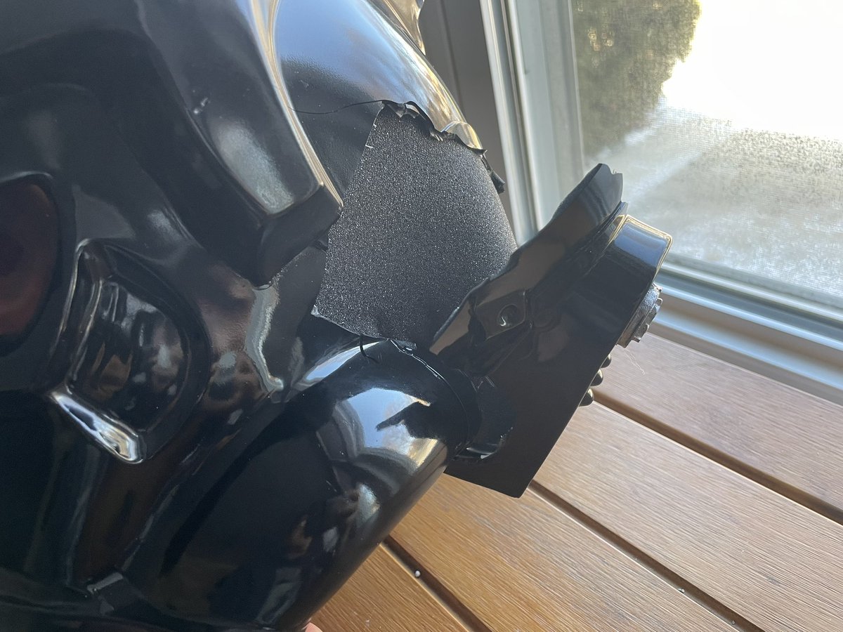 ScarifPodcast's tweet photo. Well…the return process has started. #ebay @USPS really needs to retrain their carriers. #shippingfail https://t.co/XLeS4lwwQU