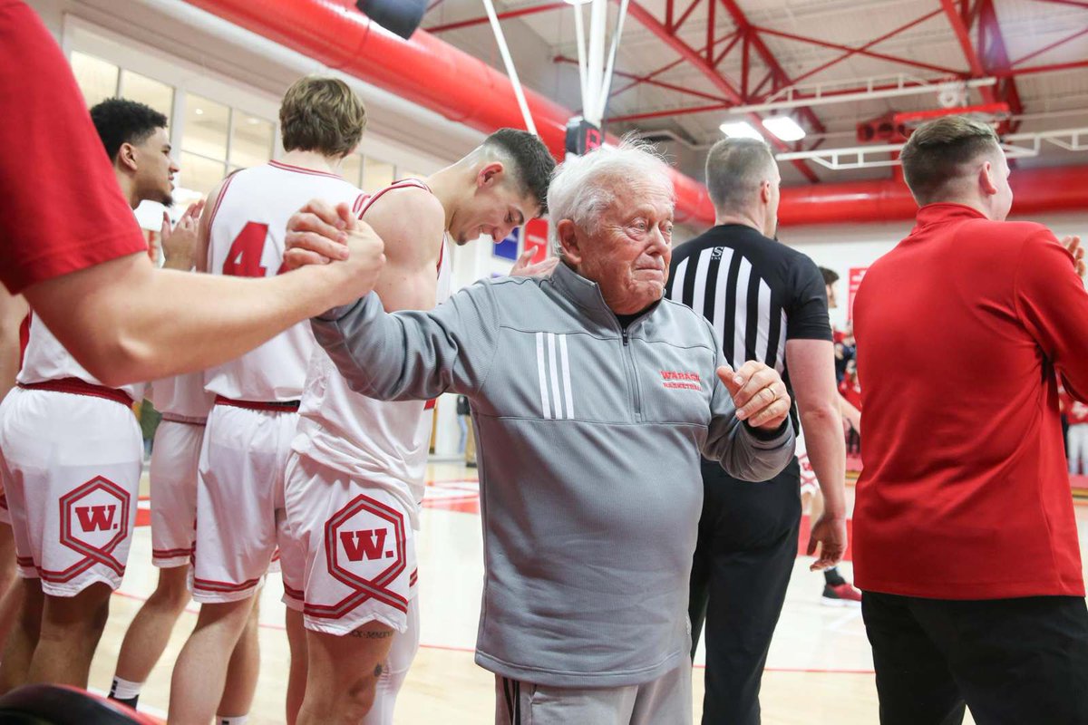 Wabash Nation join us in wishing Assistant Coach Ron Henricks a Happy Birthday! 🥳

#WAF