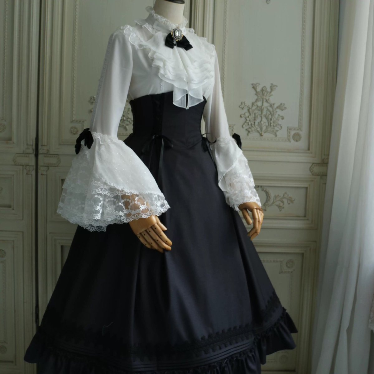 DaffodilFaeries's tweet photo. New reservation is waiting for you 
#lolitafashion #sweetlolita #gothiclolita #classiclolita #faeriesdaffodil https://t.co/N9Ghn7Cu5Q