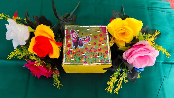 PandaSanthi's tweet photo. An Innovative Craft with a Box
DM to order...you can also mail me on santhipanda19@gmail.com
For more details please visit my blog...link is given below
https://t.co/seG7rzQxvK
#craftworks #craft #craftdesign #recycling #upcyclingart #acrylics #painting #acrylicpainting https://t.co/ateP6UrMeA