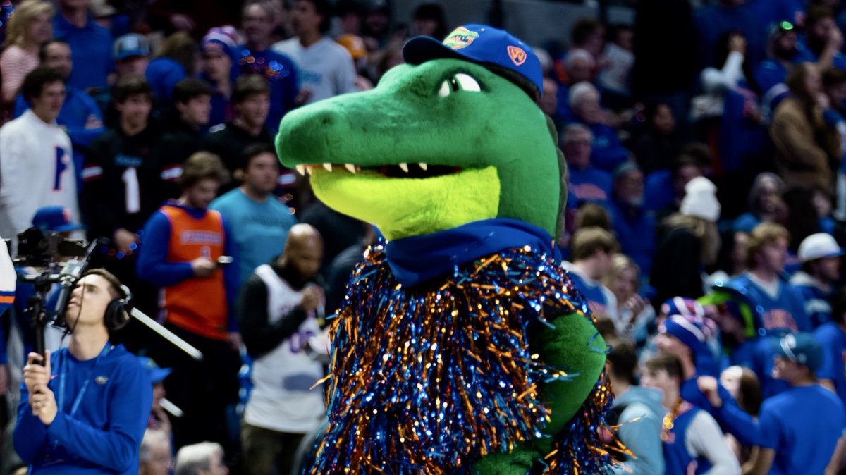 UF's tweet image. 😤