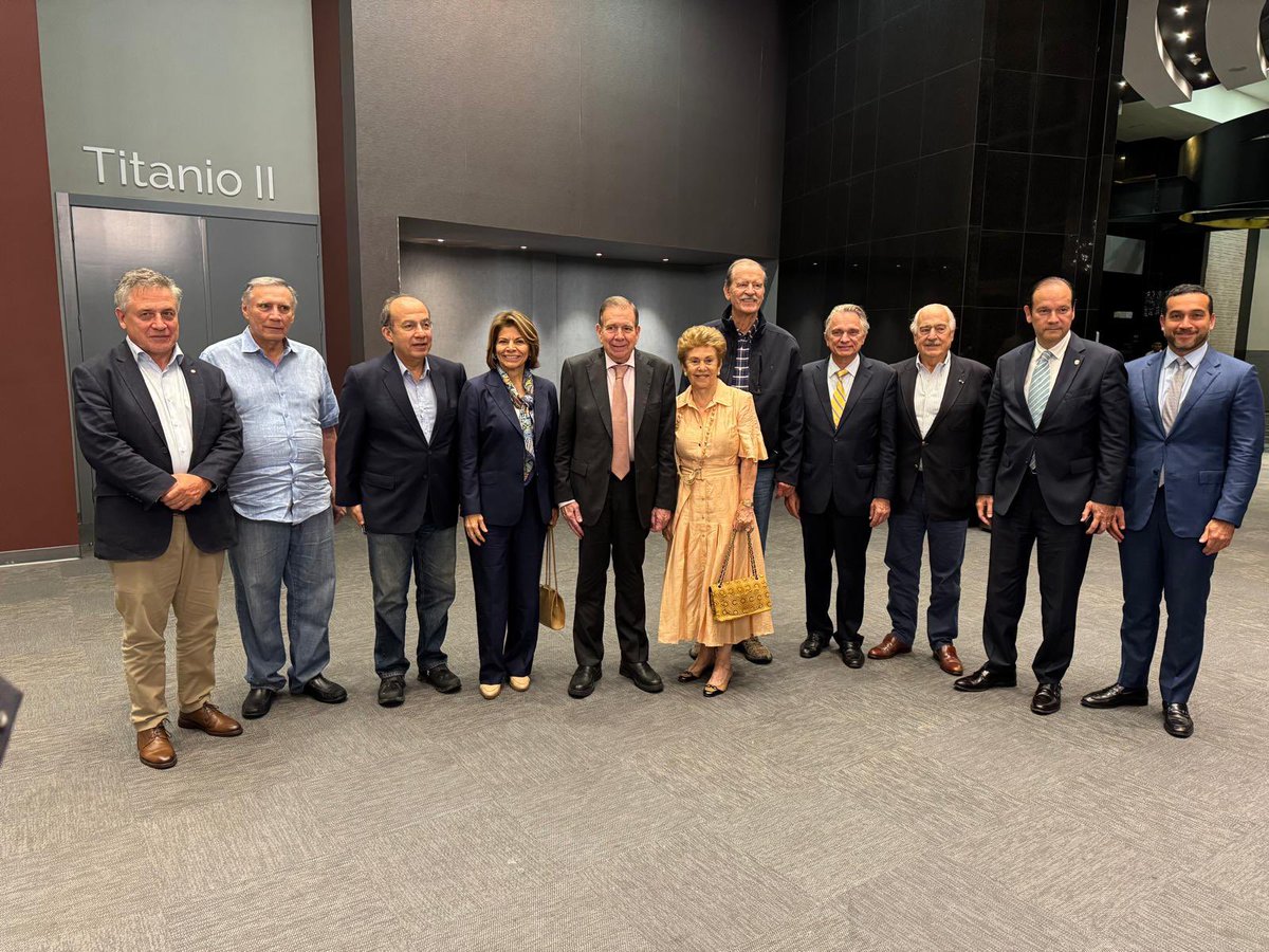 En Panamá, con Edmundo González, el presidente legítimo de Venezuela, levantamos la voz contra la tiranía de Maduro. La democracia no se arrebata, se defiende. Con el apoyo de todos los que creen en la libertad, no descansaremos hasta que Venezuela recupere su soberanía y su