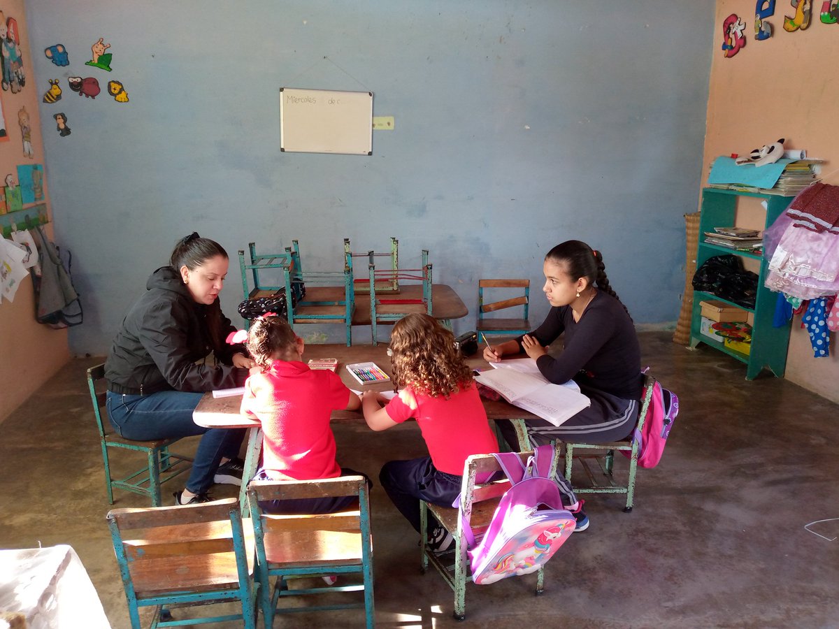 Visitas institucionales en el marco del inicio del segundo pedagógico 
C.E.N Ana Ysabel Contreras de Belandria 
E.N Don Hilario Ramírez 
Garantizamos el Derecho a la Educación 
<a href="/CDCE_Uribante/">CDCE URIBANTE</a> 
<a href="/CDCETachira/">CDCE Táchira</a> 
<a href="/codennat/">codennat</a>