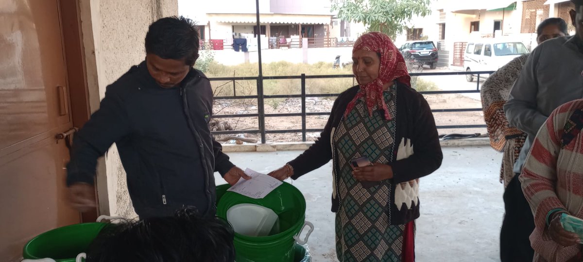 ગોવિંદપુરા જૂથ પંચાયત તા.વિજાપુર દ્વારા વેરા વસુલાત ઝુંબેશ તથા કચરાપેટી વિતરણનો કાર્યક્રમ ધરતી ટાઉનશીપ, વિજાપુર ખાતે યોજવામાં આવ્યો.
#Mehsana 
#GPVijapur

<a href="/CMOGuj/">CMO Gujarat</a> 
<a href="/CollectorMeh/">Collector Mehsana</a> 
<a href="/ddo_mehsana/">DDO Mehsana</a>