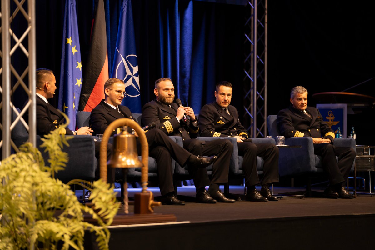 Deutsche Marine (@deutschemarine) on Twitter photo Auftakt der Historisch Taktischen Tagung der Marine 2025! Im Grußwort betont der #GI der #Bundeswehr, General Breuer, die Besonderheit dieser traditionellen Veranstaltung: Gleichzeitiger Blick in den Rückspiegel, bei vollem Fokus nach vorne. #HiTaTa 2025
<a href="/BundeswehrGI/">General Carsten Breuer</a> Auftakt der Historisch Taktischen Tagung der Marine 2025! Im Grußwort betont der #GI der #Bundeswehr, General Breuer, die Besonderheit dieser traditionellen Veranstaltung: Gleichzeitiger Blick in den Rückspiegel, bei vollem Fokus nach vorne. #HiTaTa 2025
<a href="/BundeswehrGI/">General Carsten Breuer</a>