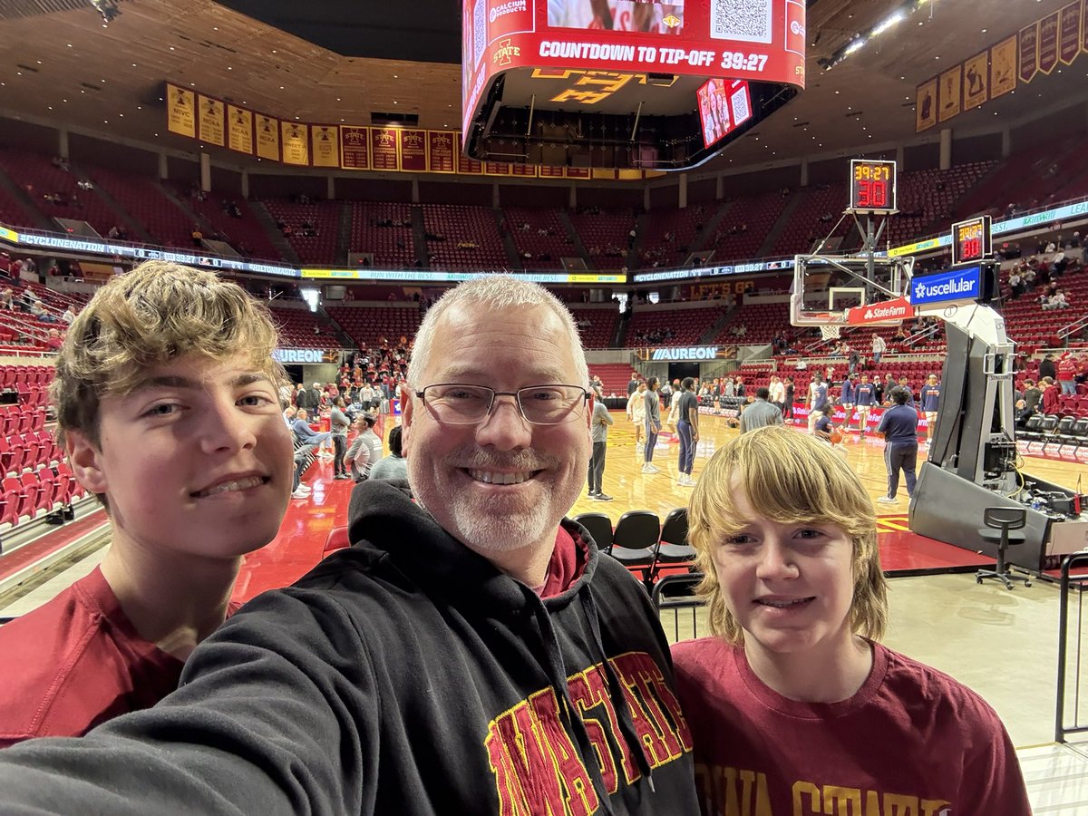 Cyclone_Club's tweet photo. The most recent #heartofthenation posts 😍

Use the hashtag to get on the videoboard at the WBB game tonight and the MBB game tomorrow! 

Let's see your Cyclone spirit!🥳 https://t.co/w8HIruUOp7