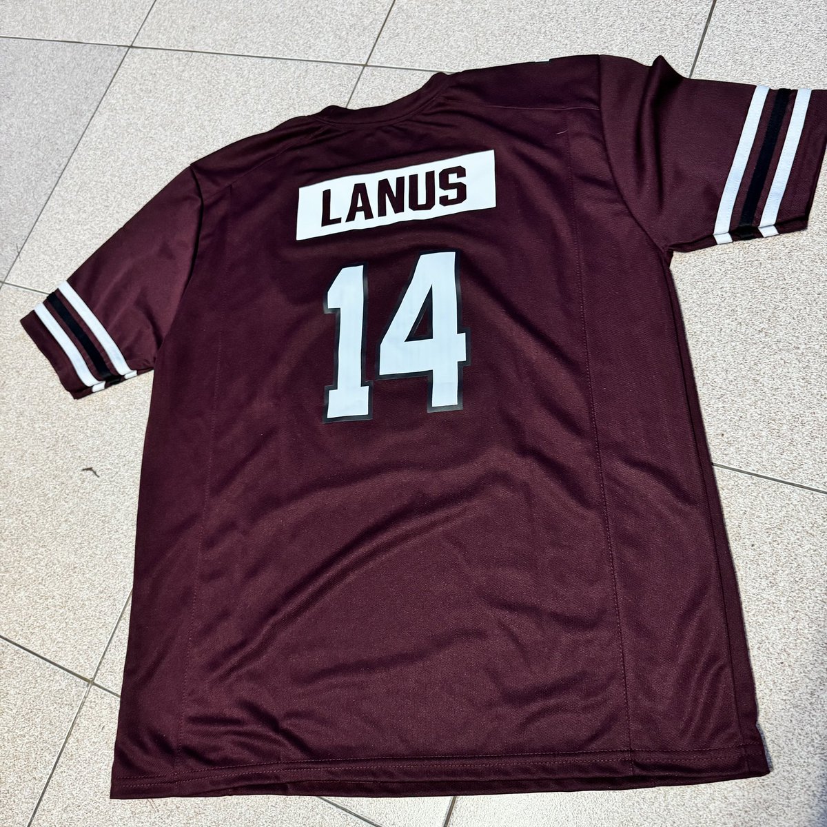 GranateShop's tweet photo. 🇱🇻⚽️ casacas 14 - del S al XXL https://t.co/zfCfjVfwJh