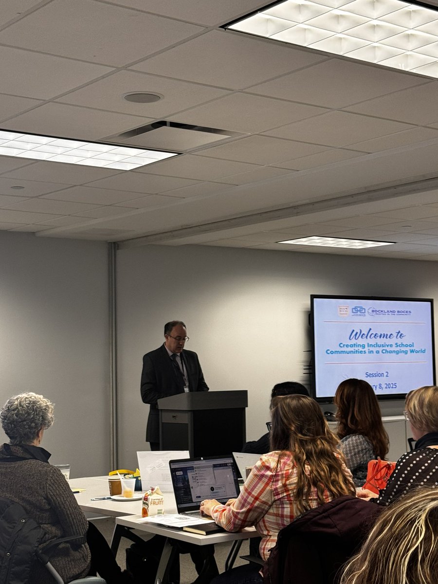 A leader amongst leaders- <a href="/Dr_BLyons/">Brendan Lyons 🟧</a> <a href="/swbocesplcs/">The Center for Professional Learning at SWBOCES</a> <a href="/SWBOCES/">SWBOCES</a>