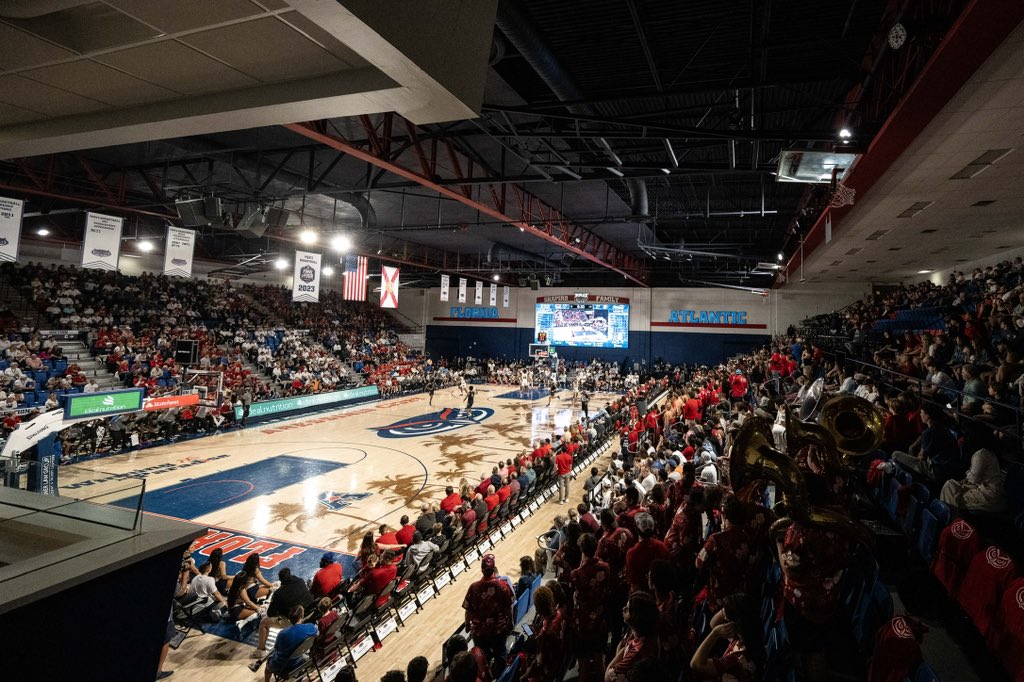 🚨 Limited single game tickets are available for Sunday’s conference matchup vs. UAB! Don’t wait—get your tickets now!

Buy tickets 🎟️: bit.ly/4fcvj4d