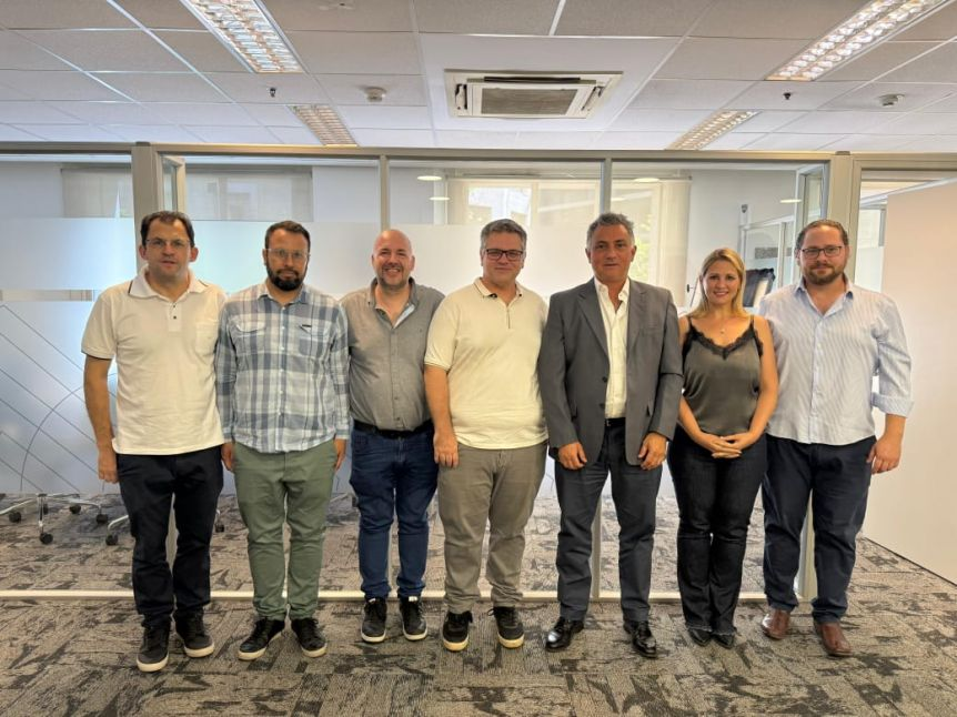 #Bonaerenses | LLA PBA sumó a la pata Evangélica y dejó rengo al PRO en la carrera legislativa 2025

Los armadores de La Libertad Avanza Bonaerense, Sebastian Pareja y Alejandro Carrancio, se llevaron el armado de “UNO” Una Nueva Oportunidad. Tiempo atrás, el partido de origen
