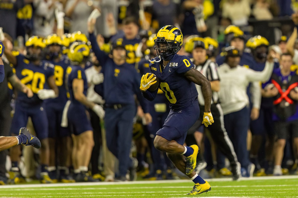 BlueBarronPhoto's tweet image. Happy Michigan Won The National Championship Day to all who celebrate 💙💛