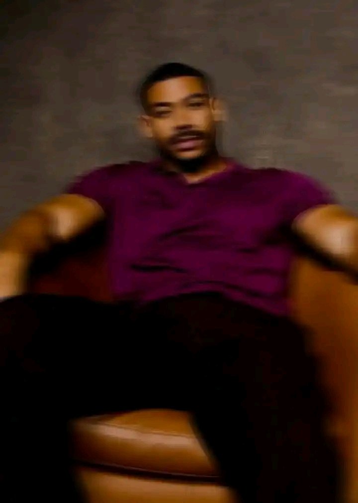 prettyboy_strae's tweet image. Babe I lost my job :