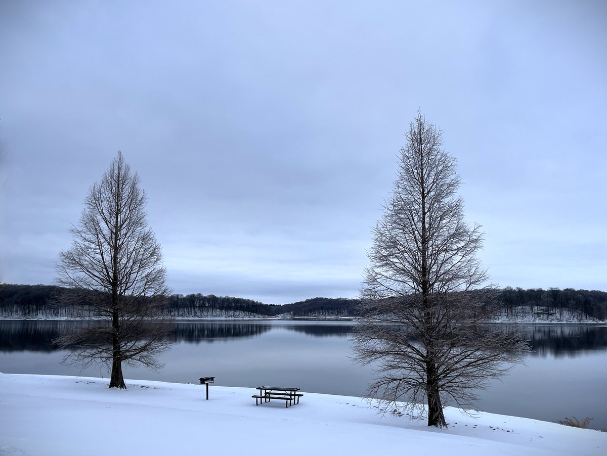 Photo of the week!

A blanket of snow covers the overlook area at Patoka Lake in Dubois, Indiana. ☃️ ❄️ 

📸 Jim Merkley