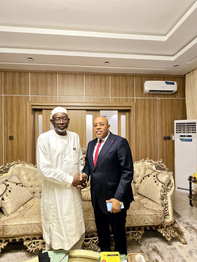 Alex Alozie tweet media