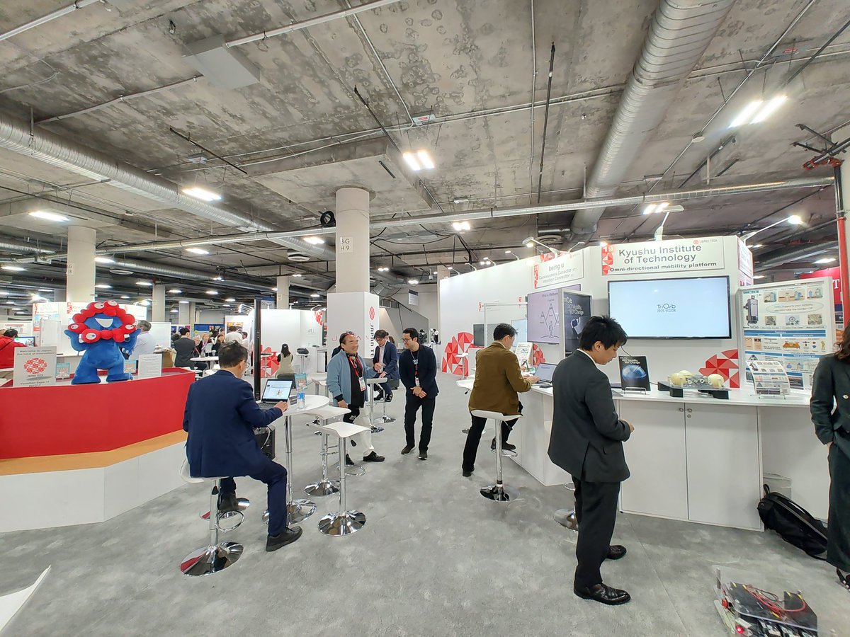 HMA_wakamatsu's tweet image. #CES2025 #JapanTech Day 2

We demonstrate TriOrb base with @triorb and talk about the SABOTICS project at the Kyutech booth.

brain.kyutech.ac.jp/~hma/sabotics_…