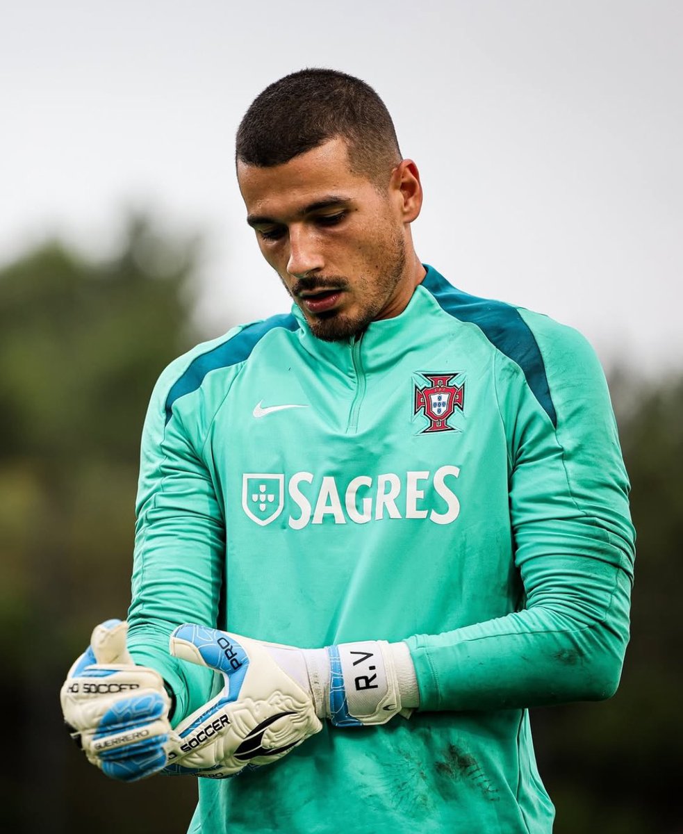 🚨🚨 Sporting CP fez contactos exploratórios junto do SC Farense por Ricardo Velho, avança o <a href="/Record_Portugal/">Record</a>.