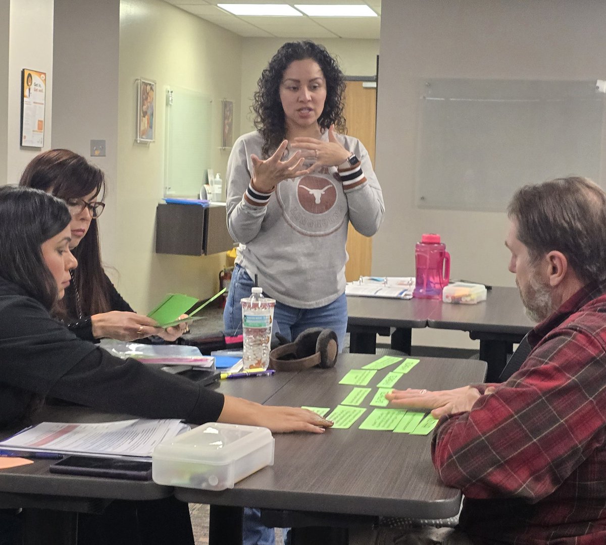 Virginia Hunt (@virginia_odessa) on Twitter photo Our <a href="/ECISD_Bil_ESL/">ECISD Bilingual & ESL Department 🌎</a> Coordinator Supportive Sonia 😁 <a href="/Sonia_rocha11/">Sonia Rocha</a> is providing interactive activities as we learn about State Assessment LPACs. #Bilingualism #Biliteracy <a href="/EctorCountyISD/">Ector County ISD</a> Our <a href="/ECISD_Bil_ESL/">ECISD Bilingual & ESL Department 🌎</a> Coordinator Supportive Sonia 😁 <a href="/Sonia_rocha11/">Sonia Rocha</a> is providing interactive activities as we learn about State Assessment LPACs. #Bilingualism #Biliteracy <a href="/EctorCountyISD/">Ector County ISD</a>