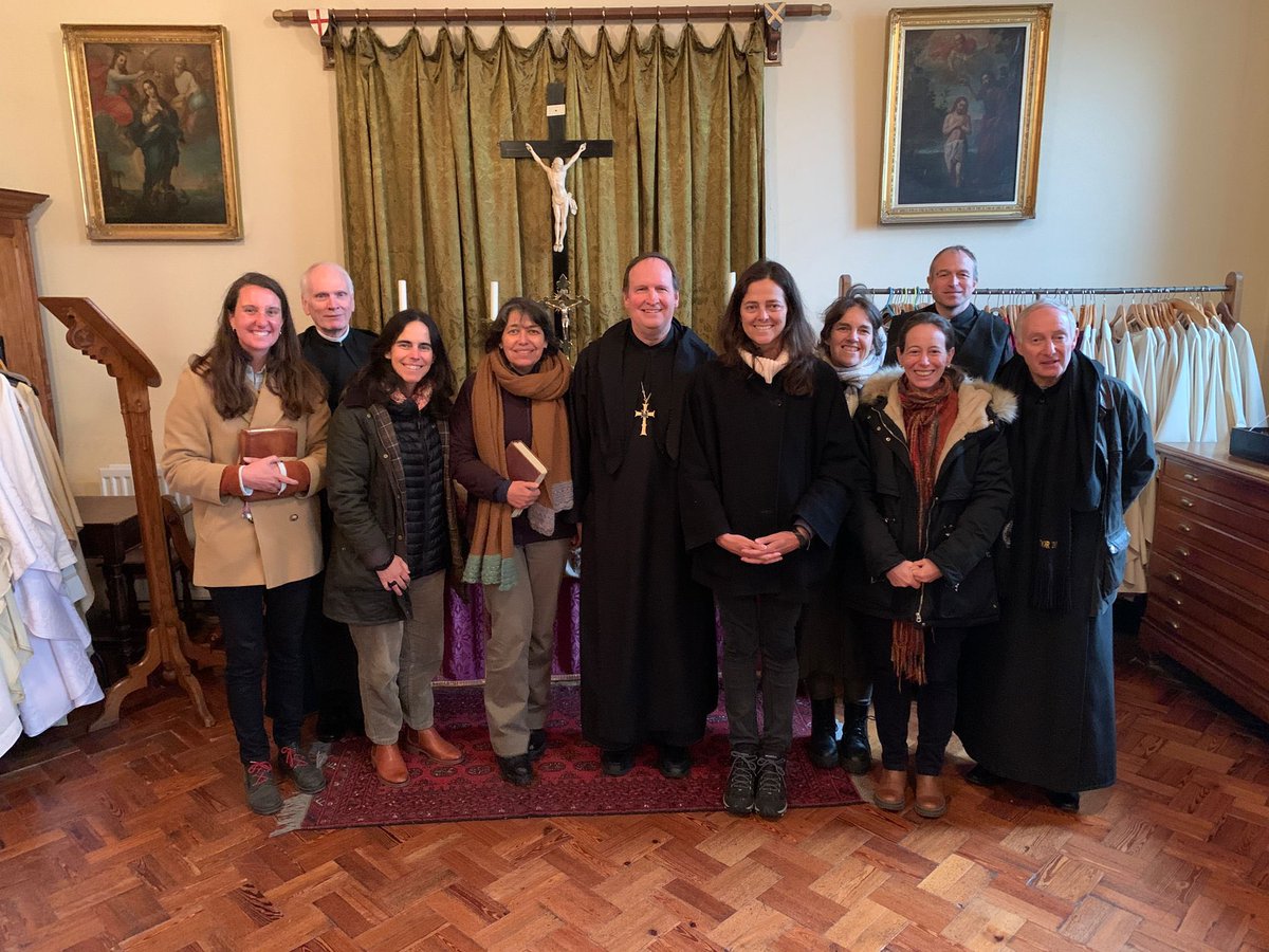 Today we  were delighted to welcome the Manqueue Apostolic Movement Oblates from Chile to Belmont. The Movement is a Lay Community which follows the Rule of St Benedict and has strong links with the English Benedictine Congregation.  Pictured are the oblates with Abbot Brendan.