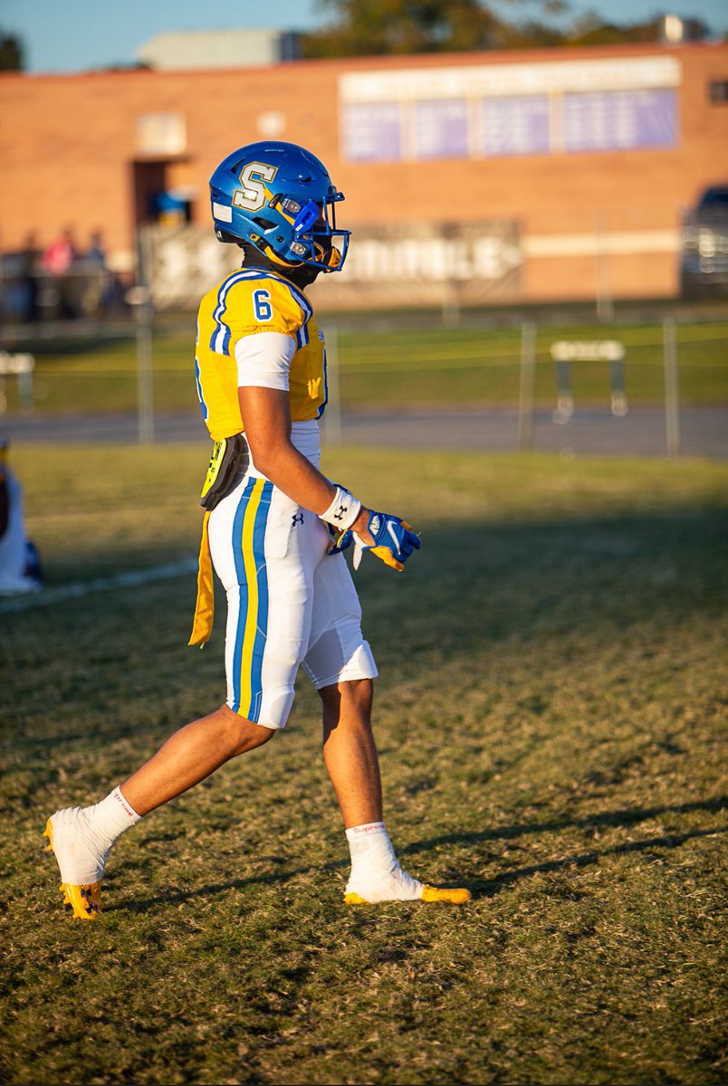 check out my senior year film!
hudl.com/v/2RPbnq