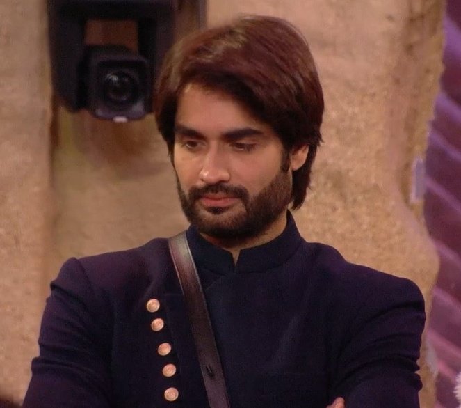 BiggbossKaTadka's tweet photo. Who is winning material?

Like for #VivianDsena
RT for #KaranveerMehra 

#BiggBoss18 #BB18 #BiggBoss 

Like.                          RT. https://t.co/bRHBLJxg8j