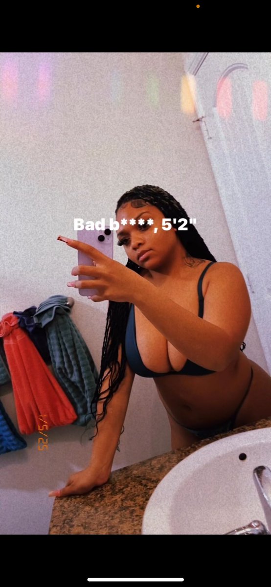 yellatink's tweet photo. Real bad bitch 🥴 https://t.co/Z0ygCU2lgA