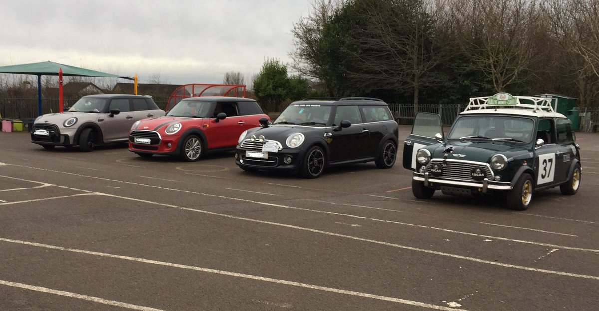 Diolch yn fawr iawn ⁦<a href="/CardiffMiniclub/">Cardiff Mini Club</a>⁩ who came to visit this afternoon. It was wonderful to see the minis, the differences in design and how the mini has changed over time. A wonderful start to our new topic!
#ST ⁦<a href="/ThornhillPS/">Thornhill</a>⁩