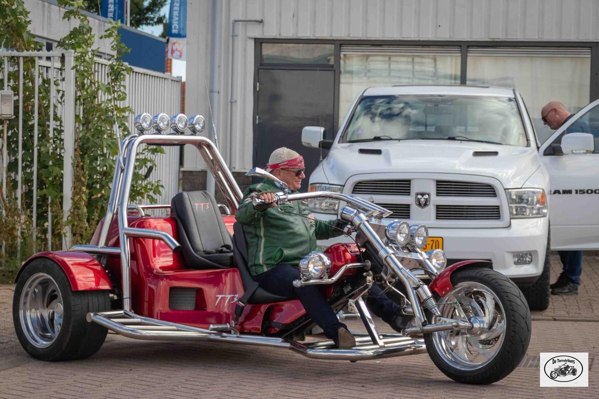 Vrijdag n 40 meter #Wingssprayer opbouwen bij #gebrWeststrate voor hun klant die wederom gaat spuiten met fijne druppels en toch de maximale driftreductie. 
En weer toe aan n ritje in gezonde lucht