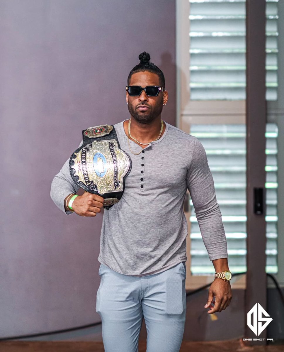 Stylin’! ⁣
⁣
⁣⁣#tonyleyenda #lacrema #athlete #prowrestling #prowrestler #luchalibre #wwe #aew #wwc #tna #roh #nwa #luchalibreaaa #luchalibreonline #fitness #gym #mindset #travel #photography #fashion #tv #indywrestling #latino #dominicanrepublic #odifc ⁣