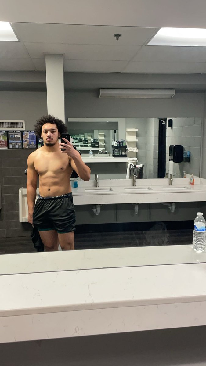 Weighed in at 218 pounds getting pro ready everyday…. Still looking for agent