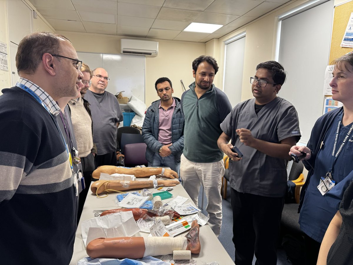 Burns Unit Stoke Mandeville Hospital (@burnsunitbht) on Twitter photo Another successful #burns training session. This time <a href="/MKHospital/">Milton Keynes University Hospital NHS FT</a> Thanks for having us 😊 #BeBurnsAware #MedEd Another successful #burns training session. This time <a href="/MKHospital/">Milton Keynes University Hospital NHS FT</a> Thanks for having us 😊 #BeBurnsAware #MedEd