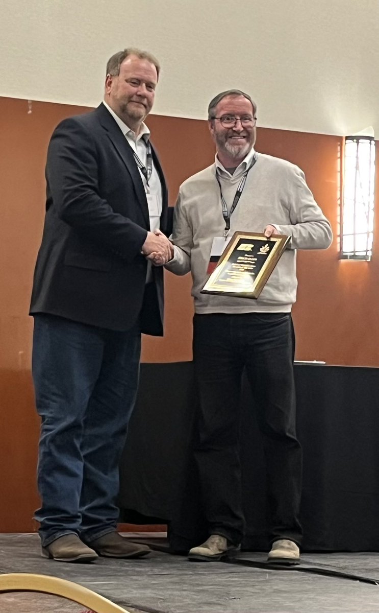 VerisTech's tweet image. 🏆Huge congratulations to @EllerErich on winning the Indiana Certified Crop Advisor Award! 🏆

This recognition highlights Erich&apos;s innovative approach to integrating cutting-edge technology with solid agronomic principles. Truly well-deserved! He was one of the first users of…