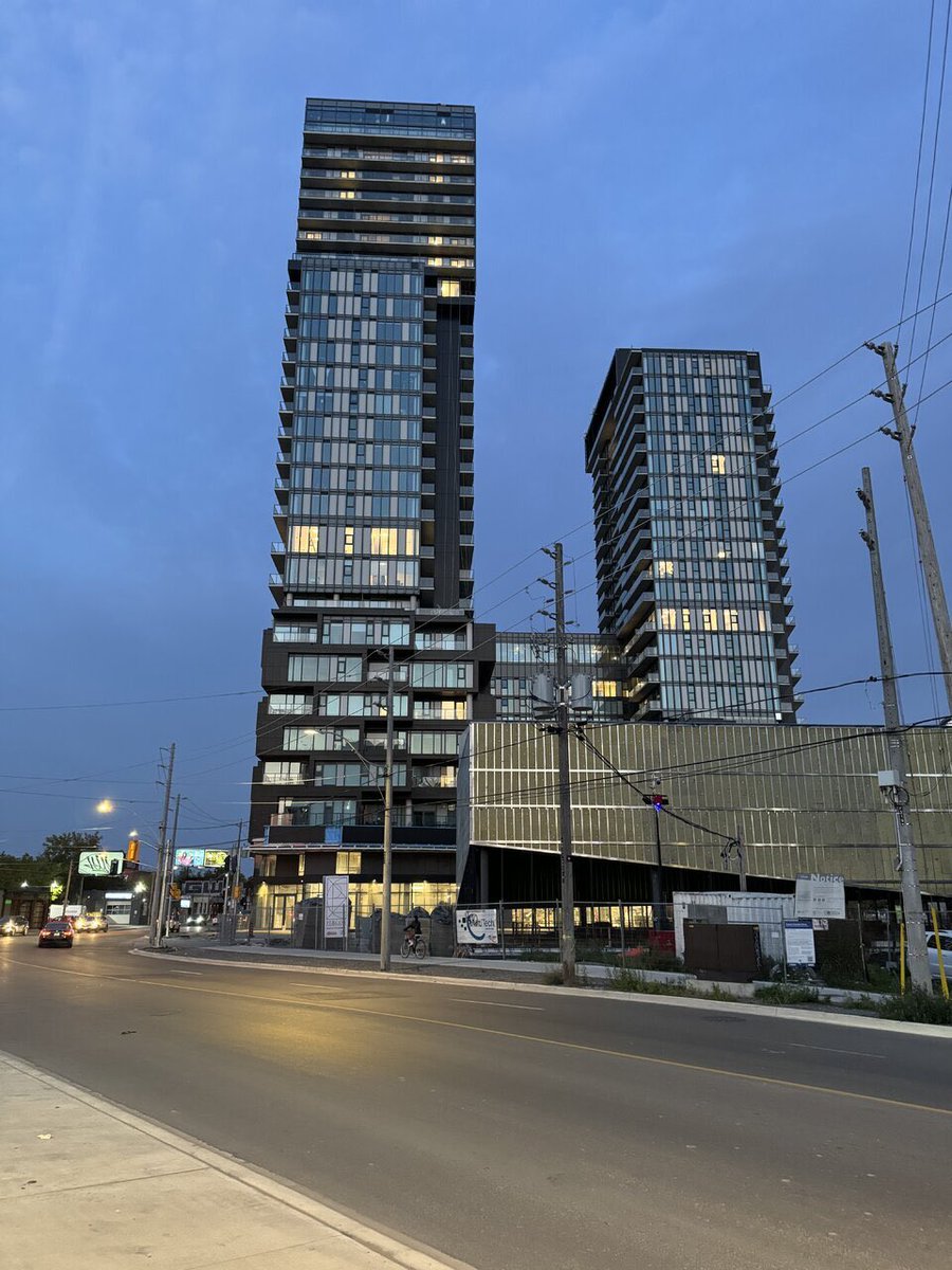 UrbanToronto (@urban_toronto) on Twitter photo Developed by <a href="/AlmaDevelopers/">Alma Developers</a>, Phase I and II of Galleria on the Park was voted as the best new building between 20-29 storeys in our 11th Annual Year-End Readers' Poll. urbantoronto.ca/database/proje…
#Toronto #architecture #development #condos Developed by <a href="/AlmaDevelopers/">Alma Developers</a>, Phase I and II of Galleria on the Park was voted as the best new building between 20-29 storeys in our 11th Annual Year-End Readers' Poll. urbantoronto.ca/database/proje…
#Toronto #architecture #development #condos