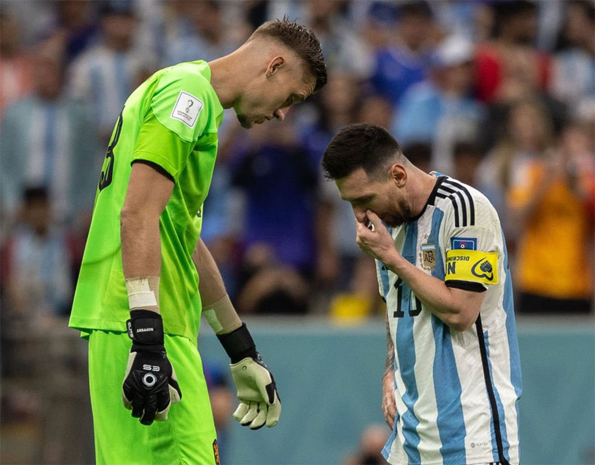 lea_alves's tweet image. #SanLorenzo negocia la llegada libre de Andries Noppert. 
El arquero nerlandés que jugó el mundial de Qatar quedó libre del SC Heerenveen. 
Las charlas entre Moretti y el guardameta avanzan