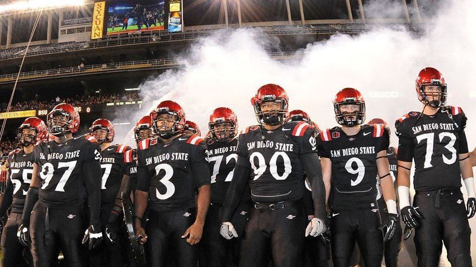 Giovanni Hodge (@giohodge707) on Twitter photo I’m blessed to say that I have received my 2nd offer from San Diego State!! Very grateful for the opportunity! <a href="/AztecFB/">San Diego State Football</a> <a href="/TevitaLose/">Tevita Lose</a> <a href="/CReedGHS/">Carl Reed</a> <a href="/SydThompson23/">Syd Thompson</a> <a href="/CoachKei22/">Kei Fox</a> I’m blessed to say that I have received my 2nd offer from San Diego State!! Very grateful for the opportunity! <a href="/AztecFB/">San Diego State Football</a> <a href="/TevitaLose/">Tevita Lose</a> <a href="/CReedGHS/">Carl Reed</a> <a href="/SydThompson23/">Syd Thompson</a> <a href="/CoachKei22/">Kei Fox</a>