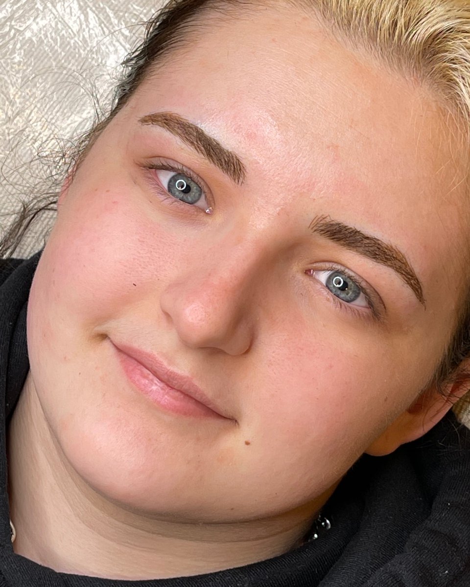 jessbeautybar_'s tweet image. Brows so natural, they look like they’ve always been there. ✨

jessicasbb.com

#eyebrowmicroblading #microbladebrows #browmicroblading #microbladingeyebrow #permanentmakeupbrows #ctsalon #connecticutstyle #localconnecticut #newhavenct