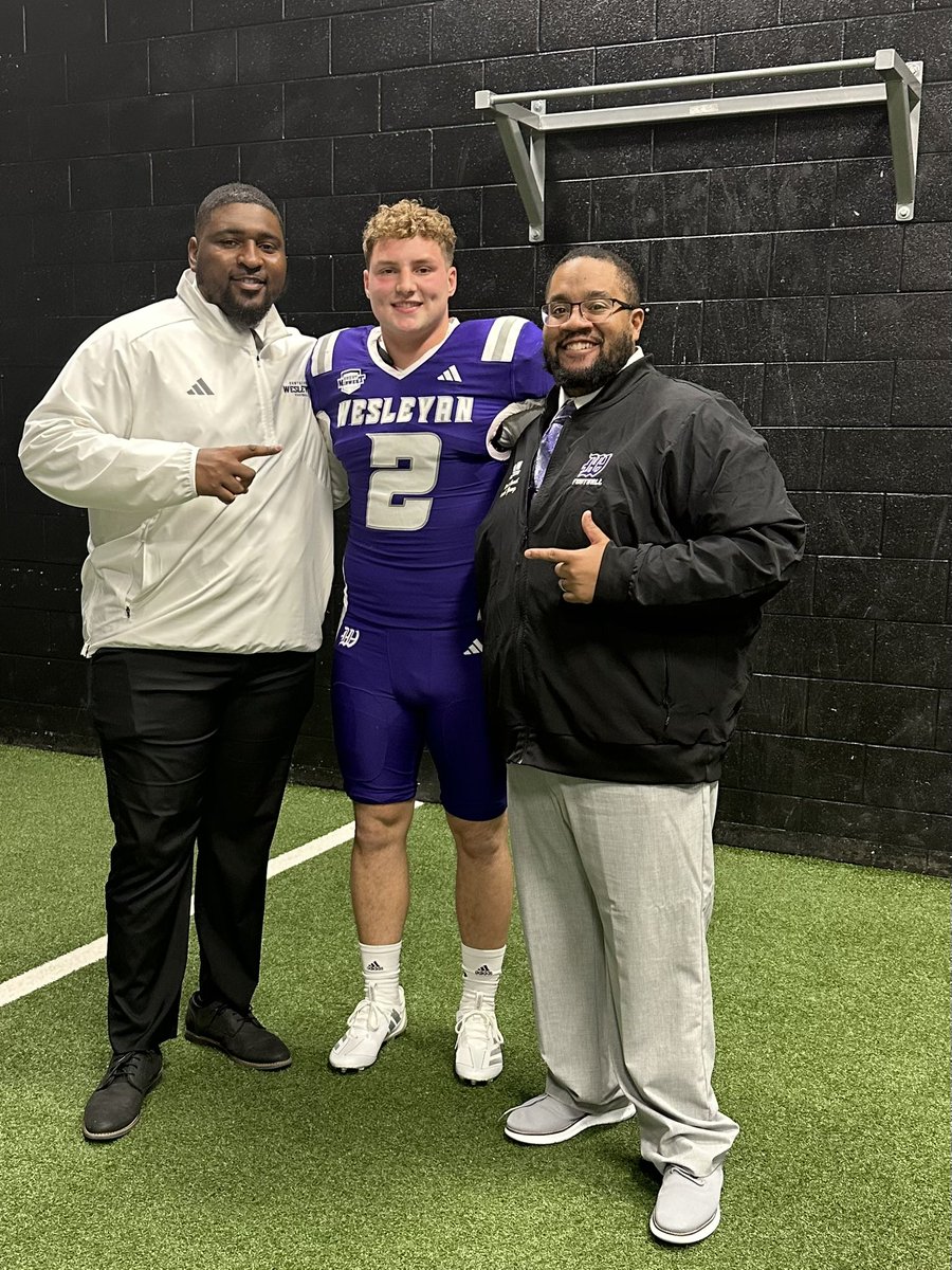 HunterM3232's tweet image. Blessed to be back @kwc_football! 🏠? @CoachYoung41 @CoachFrase @CoachRJWilson55