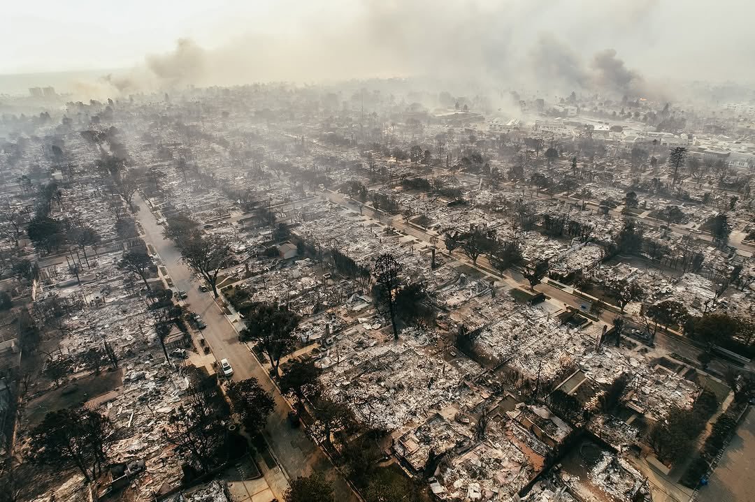 New drone pic of the Pacific Palisades.

The median home value in the Palisades is about $3.5 million, which is why some are saying that this fire could be the "costliest" in U.S. history. There are 9,000 homes in the area. Reportedly ~75% of the Palisades has been leveled. So
