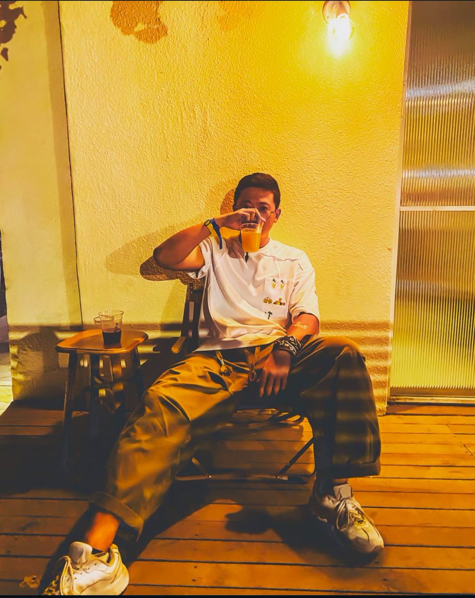 遇到过匹配度极高的人 拥有过美好的故事 就很难再容忍平凡的npc 小圈尤其如此 不论你在其中是什么角色 别将就 #小圈 #sp #spanking #圈子