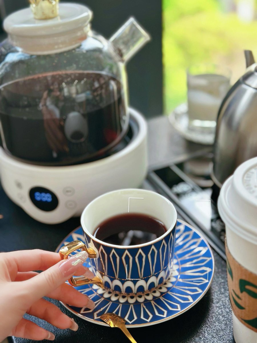 一杯のコーヒーはインスピレーション。仕事をもっと効率化しましょう！☕️✨