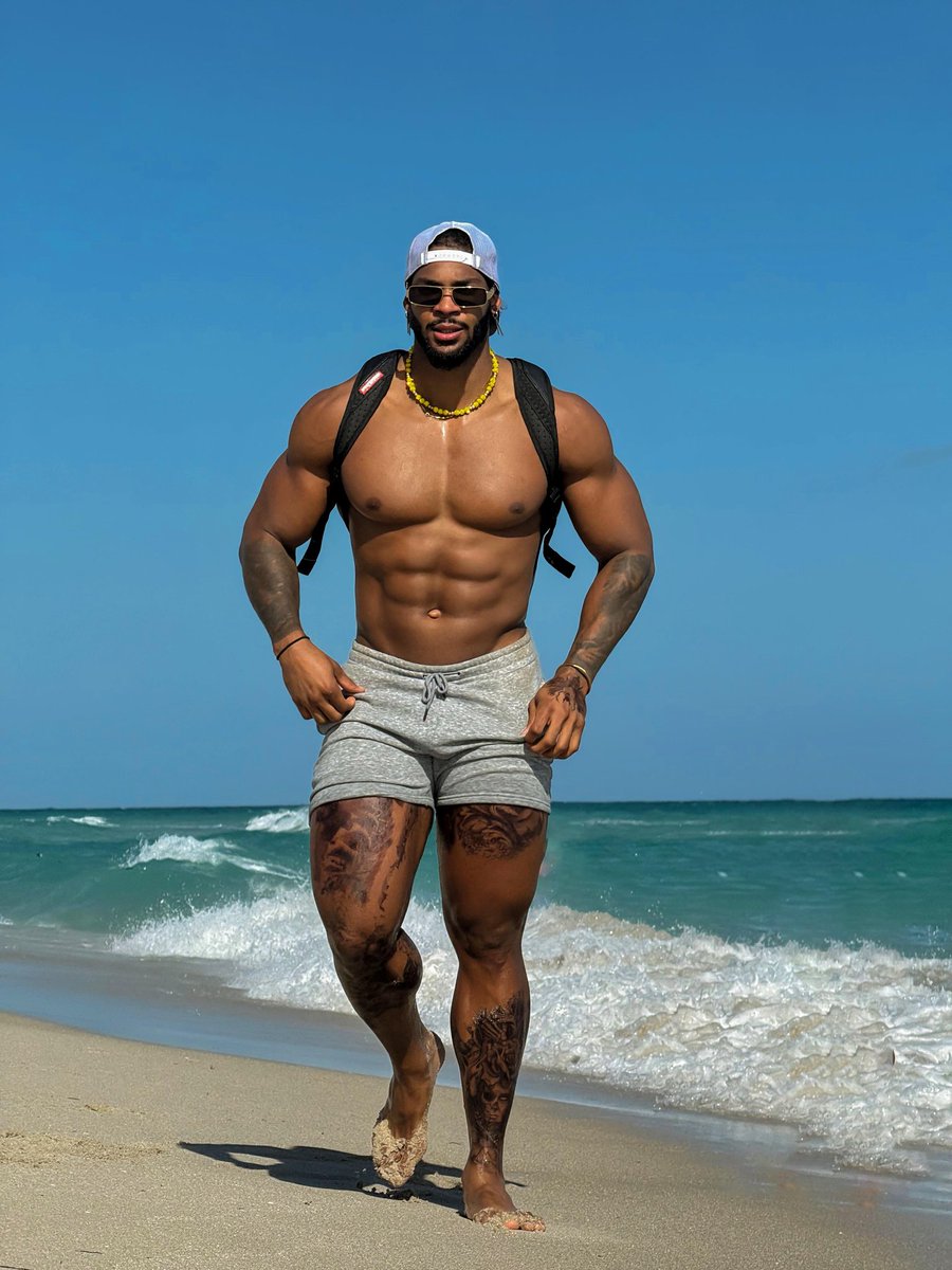 More467Morejon's tweet photo. Chocolate 🍫 🥵 https://t.co/7ZVaWn1Lz8