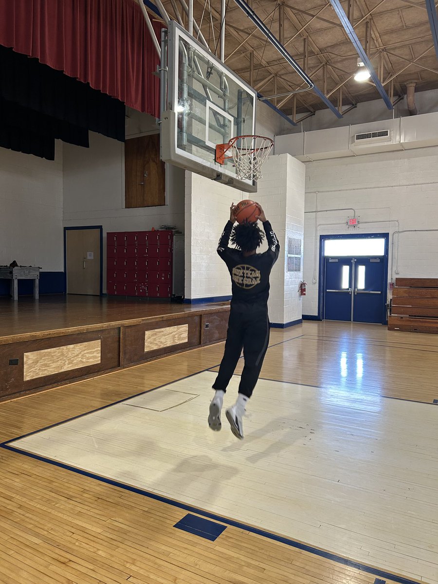 Multi sport athlete!! Even when the weather is a factor, you still need to get that work in.