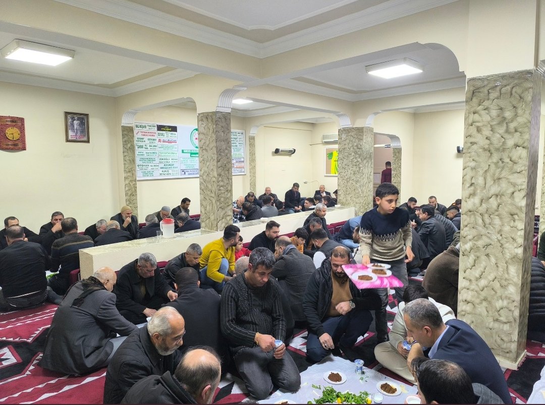 Safları sıkılaştırıyoruz. <a href="/huseyin_bereket/">Hüseyin Bereket</a> <a href="/hasanray63/">HASAN RAY (Mirdesi)</a> <a href="/AhmetBatur6302/">Ahmet BATUR</a> <a href="/IshakBidik/">İshak BIDIK 🕊</a> <a href="/AsiretiMirdesi/">MİRDESİ AŞİRETİ</a> <a href="/alibucak6363/">Ali BUCAK</a> <a href="/Halil_Cengizhan/">Halil cengizhan</a> <a href="/cengiz_kurt63/">Cengizkurt</a> <a href="/yilmazdemir_/">Yılmaz Demir</a> <a href="/kadiryeilayr1/">Kadir YEŞİLÇAYIR</a> <a href="/AbdulkadirBktr1/">Abdulkadir Büktür</a> <a href="/Mustafatas0522/">Mustafa Taş</a> <a href="/r_yesilcay20032/">Nuri Yeşilçayır</a> @