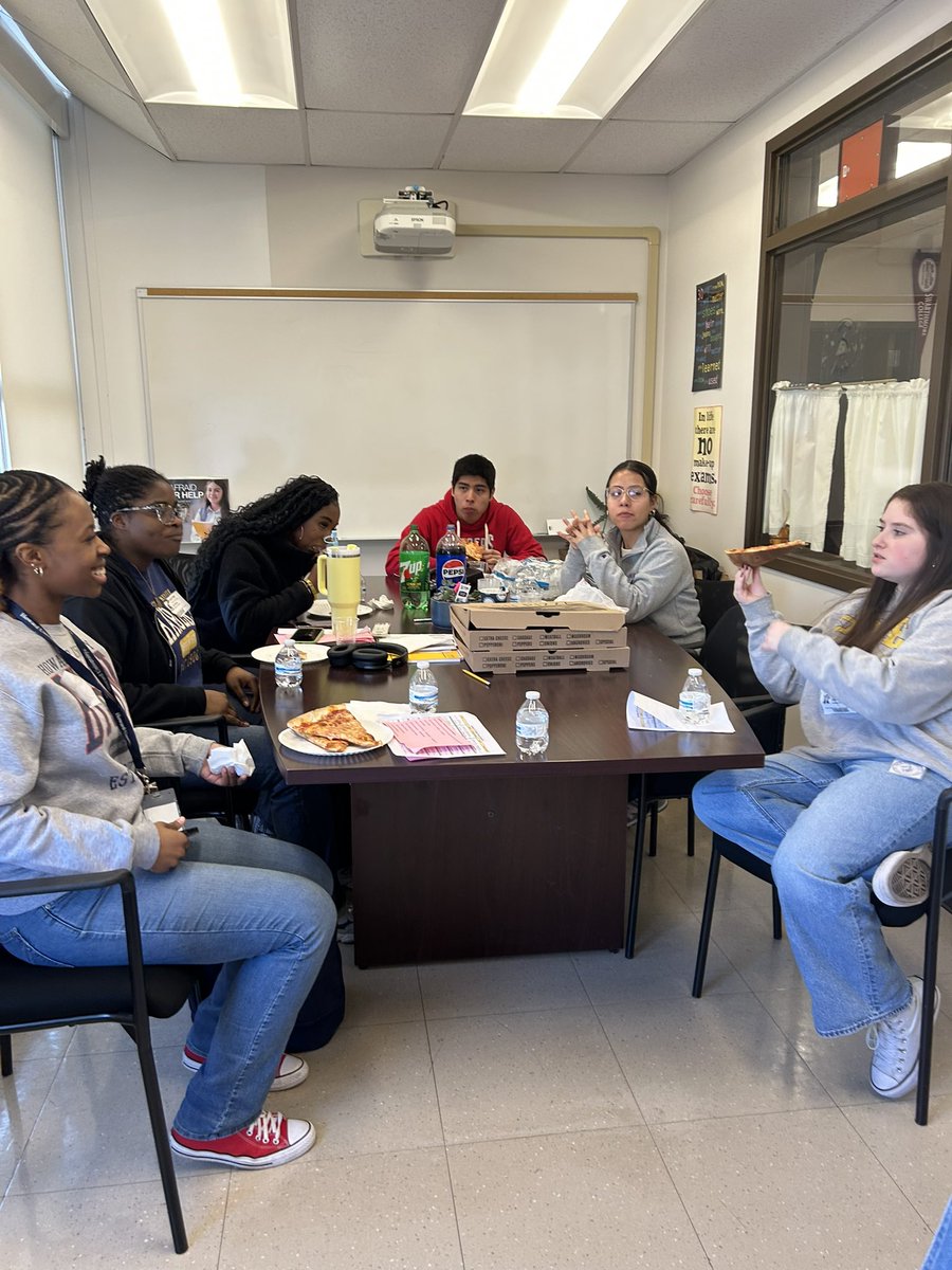 Jared Sheffrin (@mrsheffrin_ftps) on Twitter photo Franklin Alumni College Visit…
The college students presented their college experiences in Selected classes in 6, 7 & bbq 8th grade! <a href="/JillSantoniFTPS/">Jill Santoni</a> <a href="/SGS_FTPSchools/">Rebekah Solomon</a> Franklin Alumni College Visit…
The college students presented their college experiences in Selected classes in 6, 7 & bbq 8th grade! <a href="/JillSantoniFTPS/">Jill Santoni</a> <a href="/SGS_FTPSchools/">Rebekah Solomon</a>
