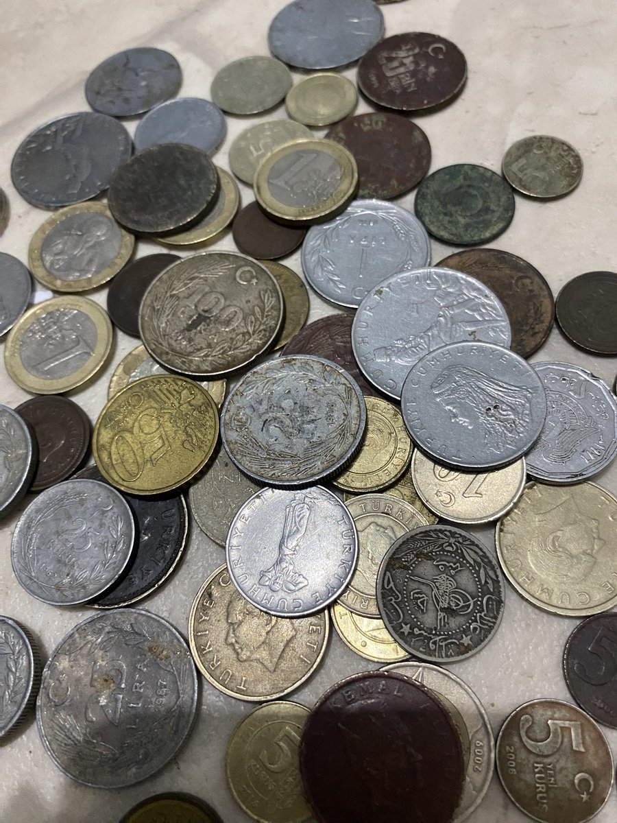 Babamın para koleksiyonuna bakar mısınız ….