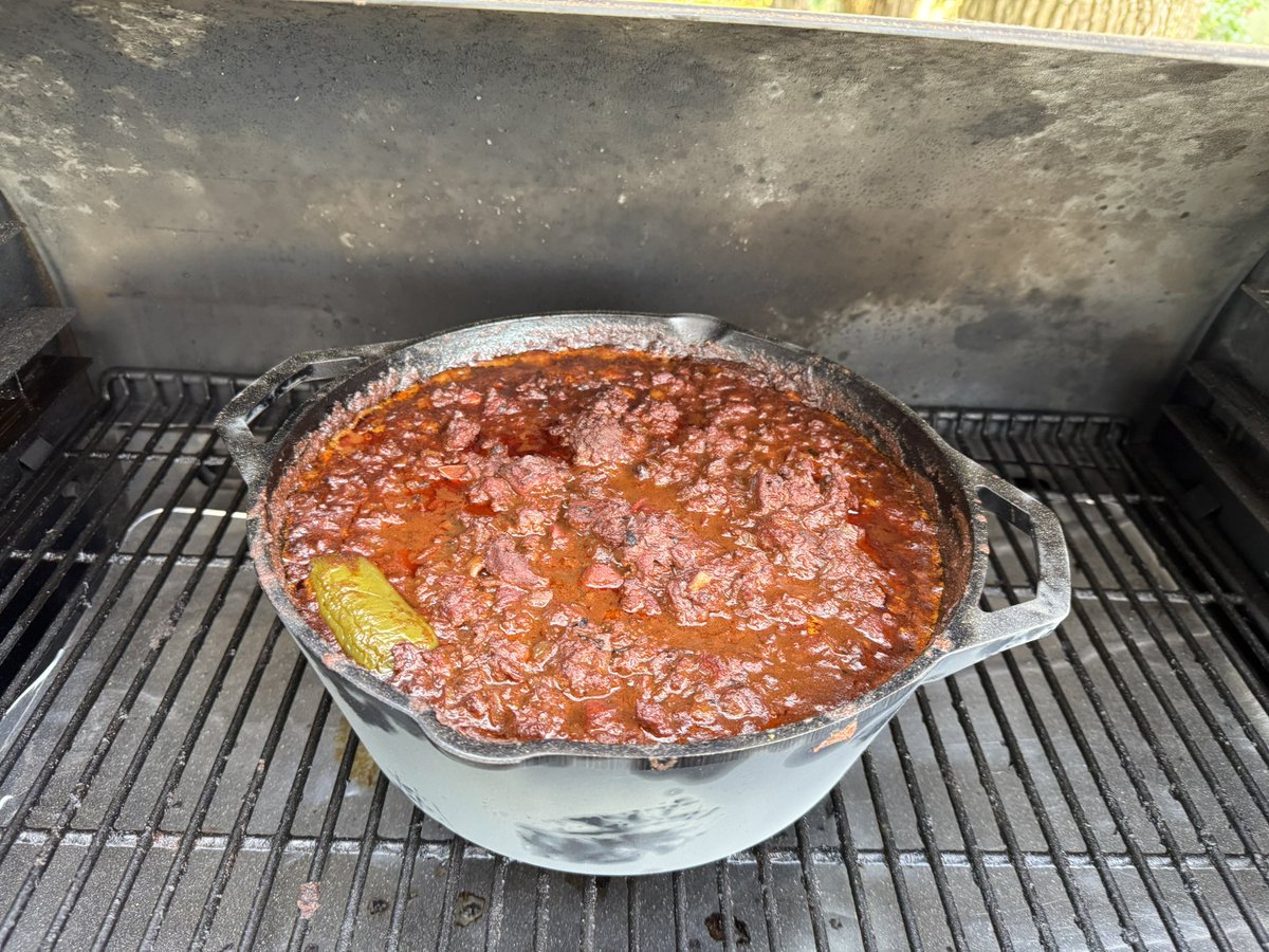 Gothalion tweet media