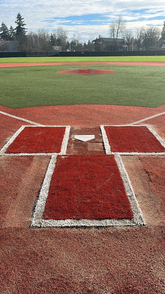 LoganHatley5's tweet image. New turf on the corners and in the boxes✅ #GoWolves