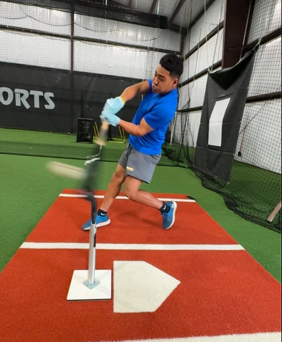 ComeToSpectrum's tweet photo. Couple of college guys getting some work in over the break. 

@MGCCC_Baseball &amp; @ECCCBaseball https://t.co/EmxMk09Uig