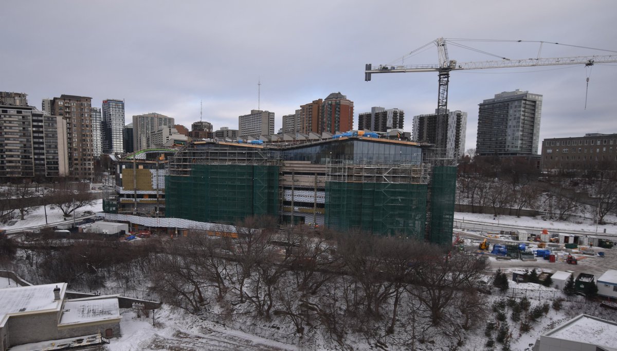 Les fenêtres sont toutes posées et les travaux de construction des murs extérieurs avancent. Venez voir notre dernière mise à jour de la construction pour voir comment le projet progresse!
adisoke.ca/fr/news-post/m…