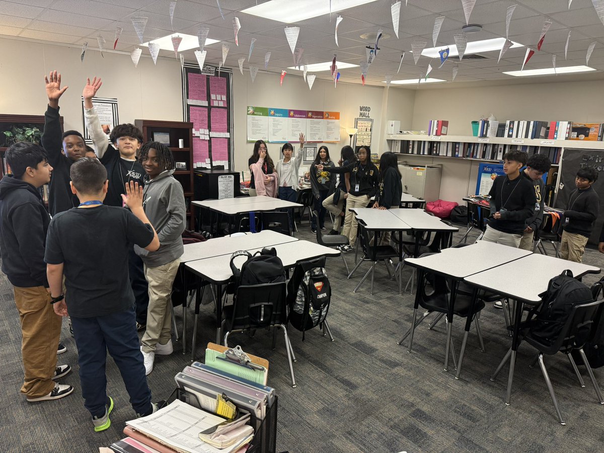 Students enjoyed the Disney Soundtrack Challenge activity for #AVIDWednesday! These photos capture the fun learning across advisories—teamwork in action!
Purpose: Collaboration 🐾 
<a href="/Sroninub2Newby/">Sharonda Newby, Ed.D</a> <a href="/HeyMrsCarterrrr/">Shonta Henderson-Carter</a> 
<a href="/RaymondLowery11/">Raymond Lowery</a> @MMrbracy <a href="/AVID4College/">AVID</a> <a href="/AliefISD/">Alief ISD</a> #Cubnation